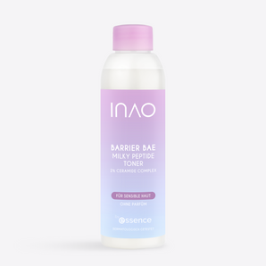 Flasche des INAO Barrier Bae Milky Peptide Toner im Blau-Lila-Verlauf vor hellgrauem Hintergrund.