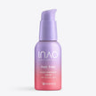 Eine Flasche des „INAO by essence Fine Time Pore Minimizer Serum“ mit 10 % Azelainsäure in einem rosa-lila Farbverlauf, mit Pumpspender und einem eleganten, modernen Design – perfekt für unreine Haut.