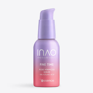 Eine Flasche des „INAO by essence Fine Time Pore Minimizer Serum“ mit 10 % Azelainsäure in einem rosa-lila Farbverlauf, mit Pumpspender und einem eleganten, modernen Design – perfekt für unreine Haut.